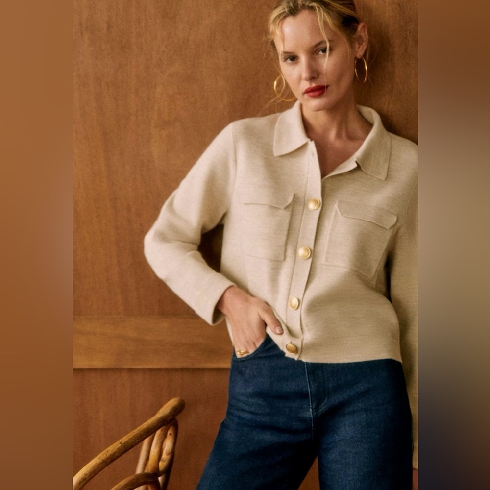 LIKE NEW Medium Betty Cardinal Beige Jacket with Gold Buttons